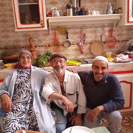 Maison d hôtes Tioute Chez Abdelmajid Exterior foto